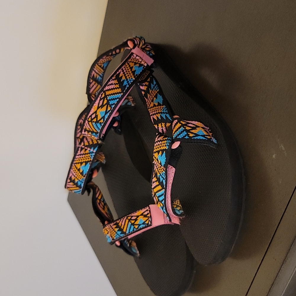 Teva Printed sandal US size 9